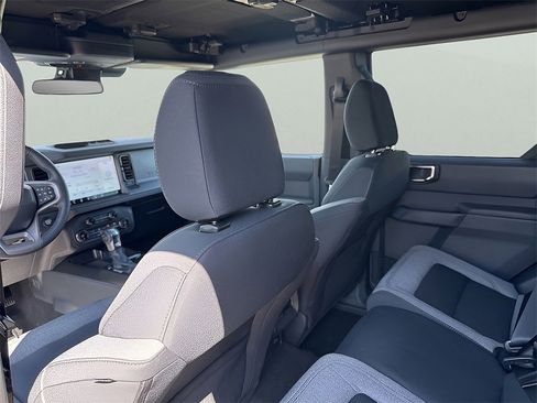 Used 2025 Ford Bronco Big Bend image 16