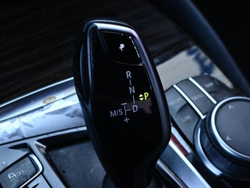 Used 2020 BMW 530i w/ Convenience Package image 20