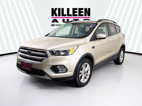 Used 2018 Ford Escape SE image 3