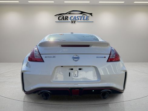 Used 2019 Nissan 370Z NISMO image 8