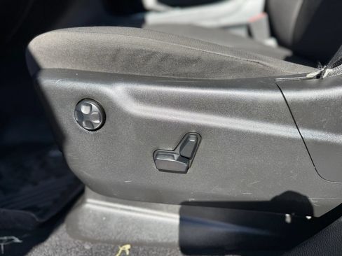 Used 2020 Jeep Grand Cherokee Laredo AWD/4WD image 18
