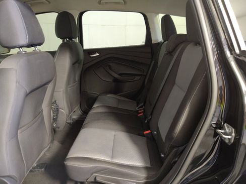 Used 2017 Ford Escape SE FWD image 18