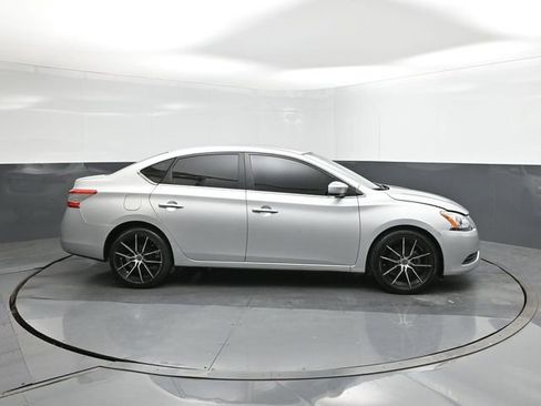 Used 2015 Nissan Sentra S image 26