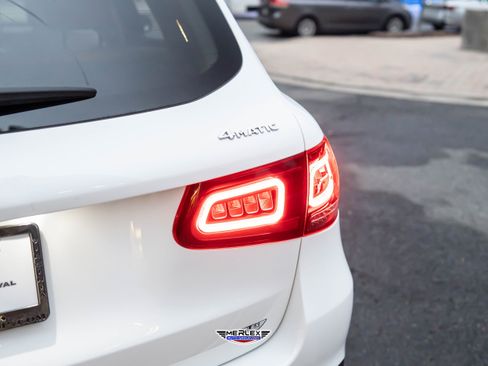 Used 2021 Mercedes-Benz GLC 300 4MATIC image 48