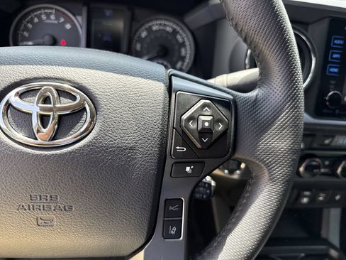 Used 2018 Toyota Tacoma TRD Pro AWD/4WD image 25