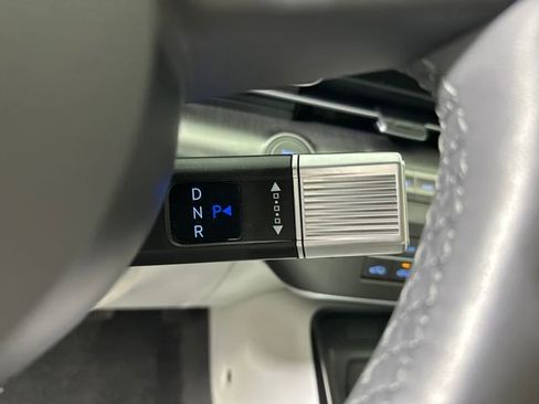 Used 2024 Hyundai Kona Limited FWD image 20