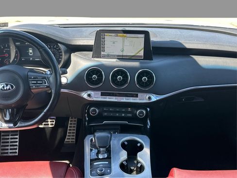 Used 2019 Kia Stinger GT2 AWD/4WD image 32