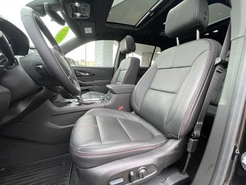 Used 2023 Chevrolet Traverse RS AWD/4WD image 12