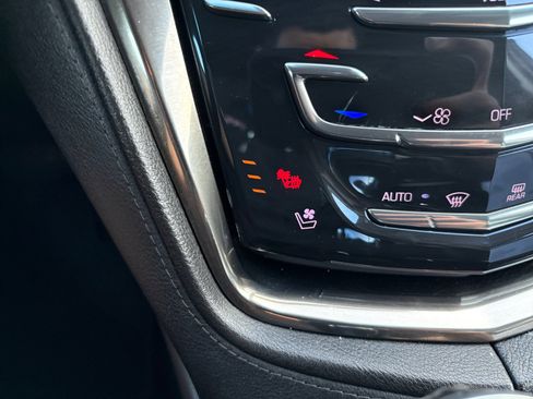 Used 2018 Cadillac CTS Luxury image 23