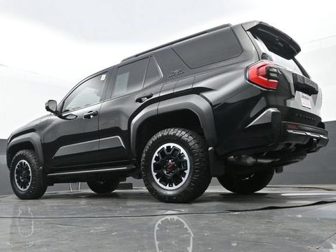 Used 2025 Toyota 4Runner TRD Off-Road Premium AWD/4WD image 26