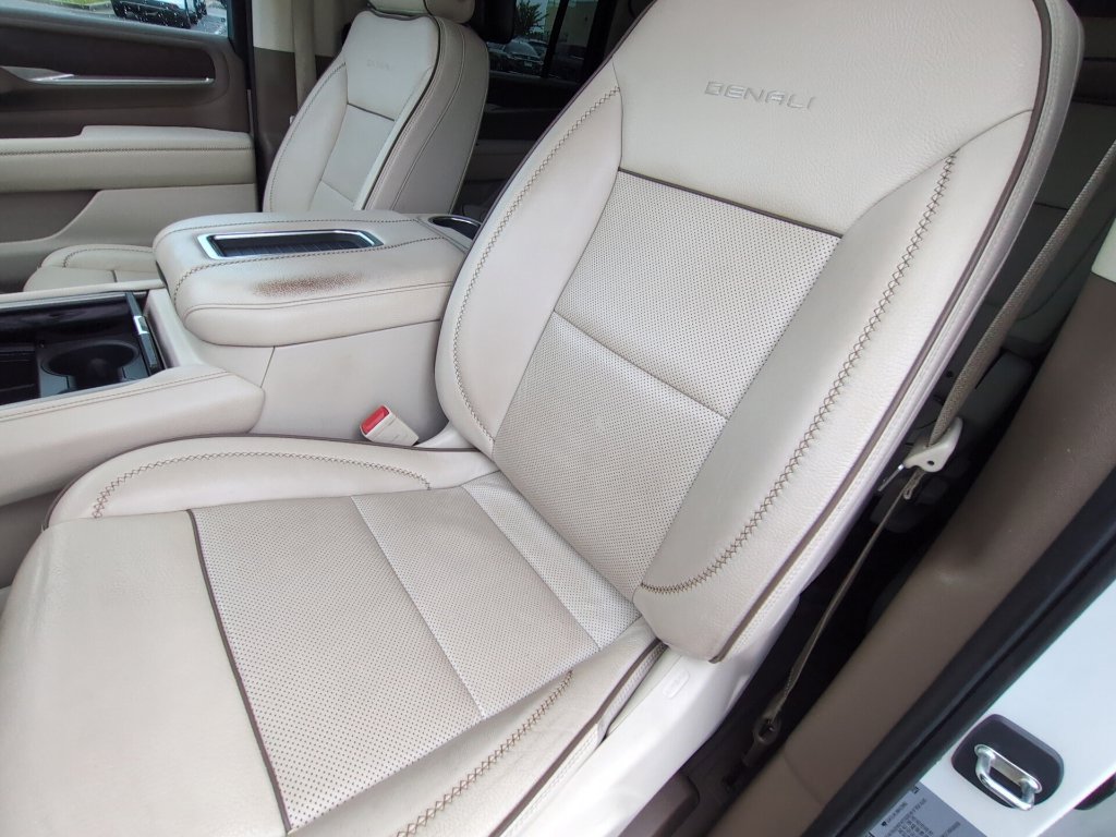 Used 2021 GMC Yukon XL Denali w/ Denali Premium Package RWD image 10