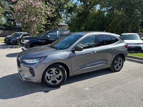 Used 2023 Ford Escape ST-Line image 3