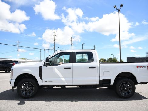Used 2024 Ford F250 XL w/ STX Appearance Package AWD/4WD image 6
