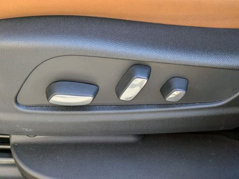 Certified 2024 Cadillac XT5 Premium Luxury w/ LPO, Floor Liner Package image 19