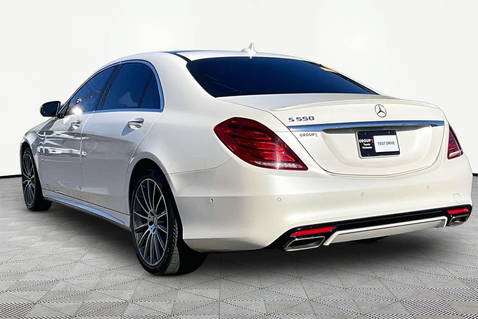 Used 2017 Mercedes-Benz S 550 Sedan image 12