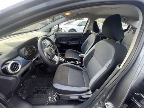 Used 2025 Nissan Versa SV FWD image 27