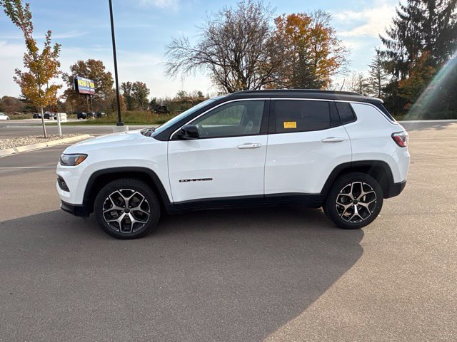 Certified 2025 Jeep Compass Limited AWD/4WD image 2