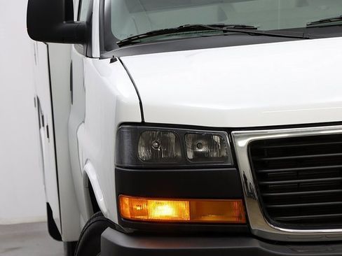 New 2025 GMC Savana 3500 w/ Power Convenience Package image 4
