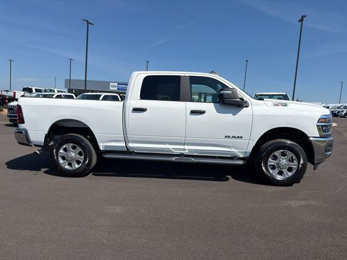 Certified 2026 RAM 2500 Big Horn AWD/4WD image 4