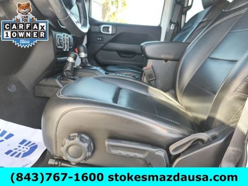 Used 2023 Jeep Wrangler Unlimited Sahara w/ Cold Weather Group image 15