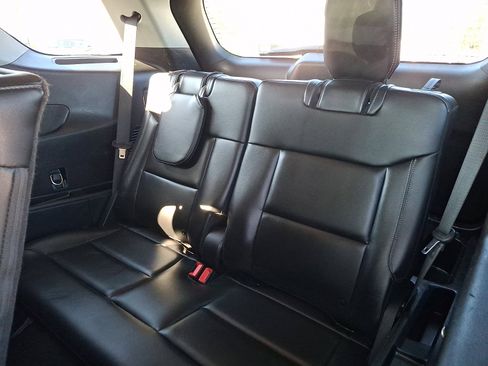 Certified 2022 Ford Explorer XLT w/ Equipment Group 202A image 11