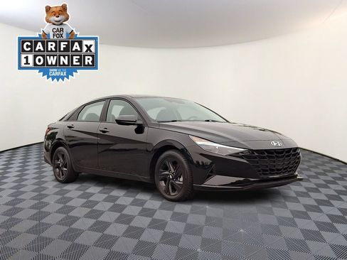 Used 2023 Hyundai Elantra SEL FWD image 1