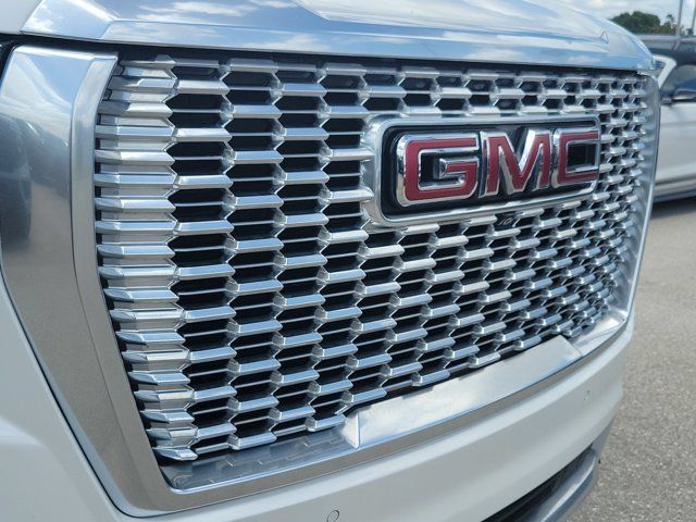 Used 2021 GMC Yukon XL Denali w/ Denali Premium Package RWD image 15