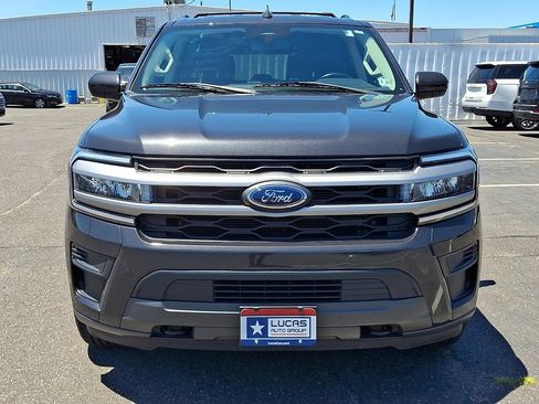 Used 2022 Ford Expedition Max XLT AWD/4WD image 4