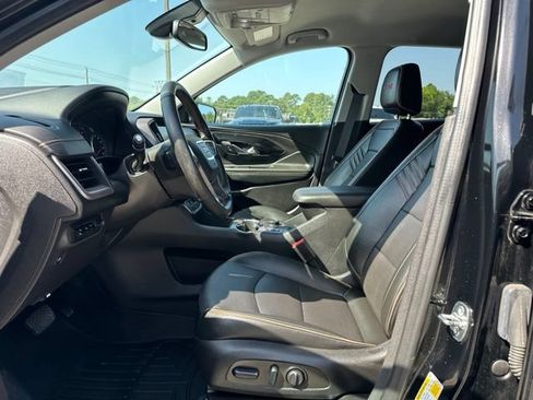 Used 2024 GMC Terrain AT4 w/ Infotainment Package II AWD/4WD image 9