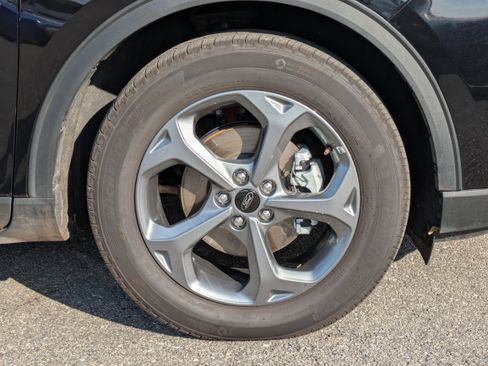 Used 2025 Ford Escape ST-Line image 11