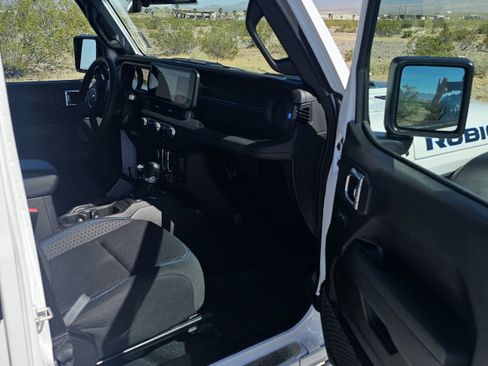 Used 2024 Jeep Wrangler Unlimited Rubicon 4xe w/ Technology Group image 4