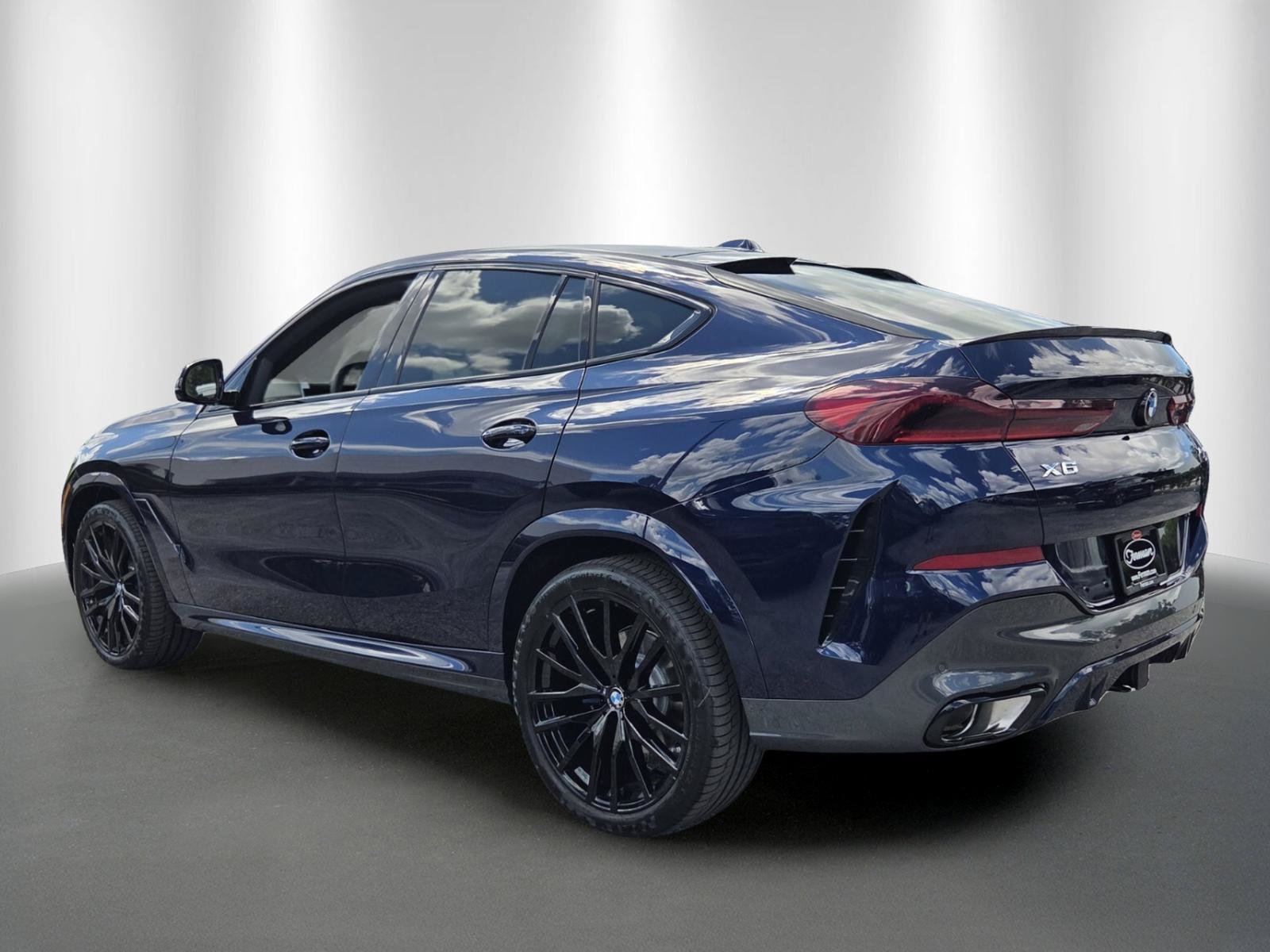 New 2027 BMW X6 xDrive40i w/ Executive Package AWD/4WD image 5