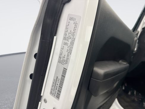 Used 2025 Jeep Wrangler Sport AWD/4WD image 19