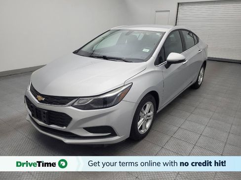 Used 2017 Chevrolet Cruze LT w/ Convenience Package FWD image 1