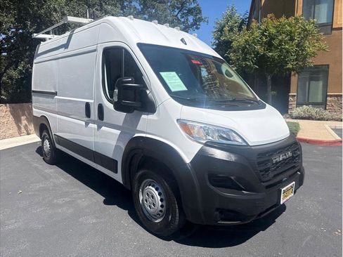 Used 2024 RAM ProMaster 2500 FWD image 5