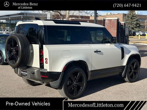 Used 2023 Land Rover Defender 90 X-Dynamic SE image 5