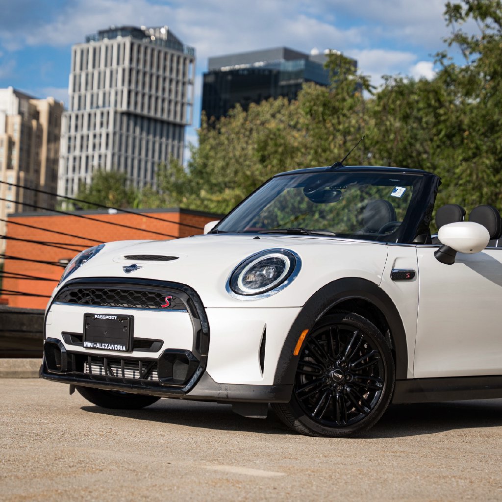 Used 2024 MINI Cooper S FWD image 3