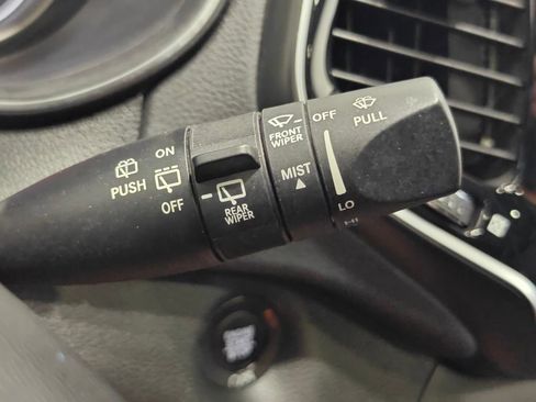 Used 2019 Jeep Cherokee Limited w/ Trailer Tow Group AWD/4WD image 55