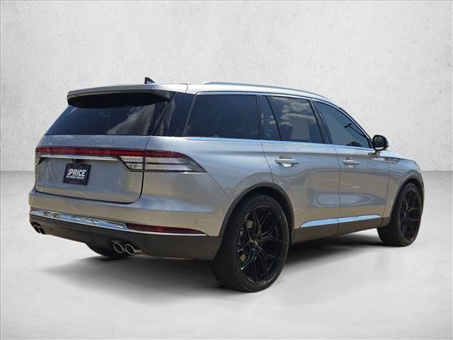 Used 2023 Lincoln Aviator Reserve w/ Elements Package Plus RWD image 5