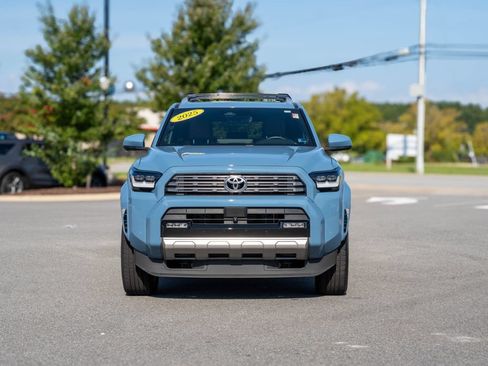 Used 2025 Toyota 4Runner Limited AWD/4WD image 2