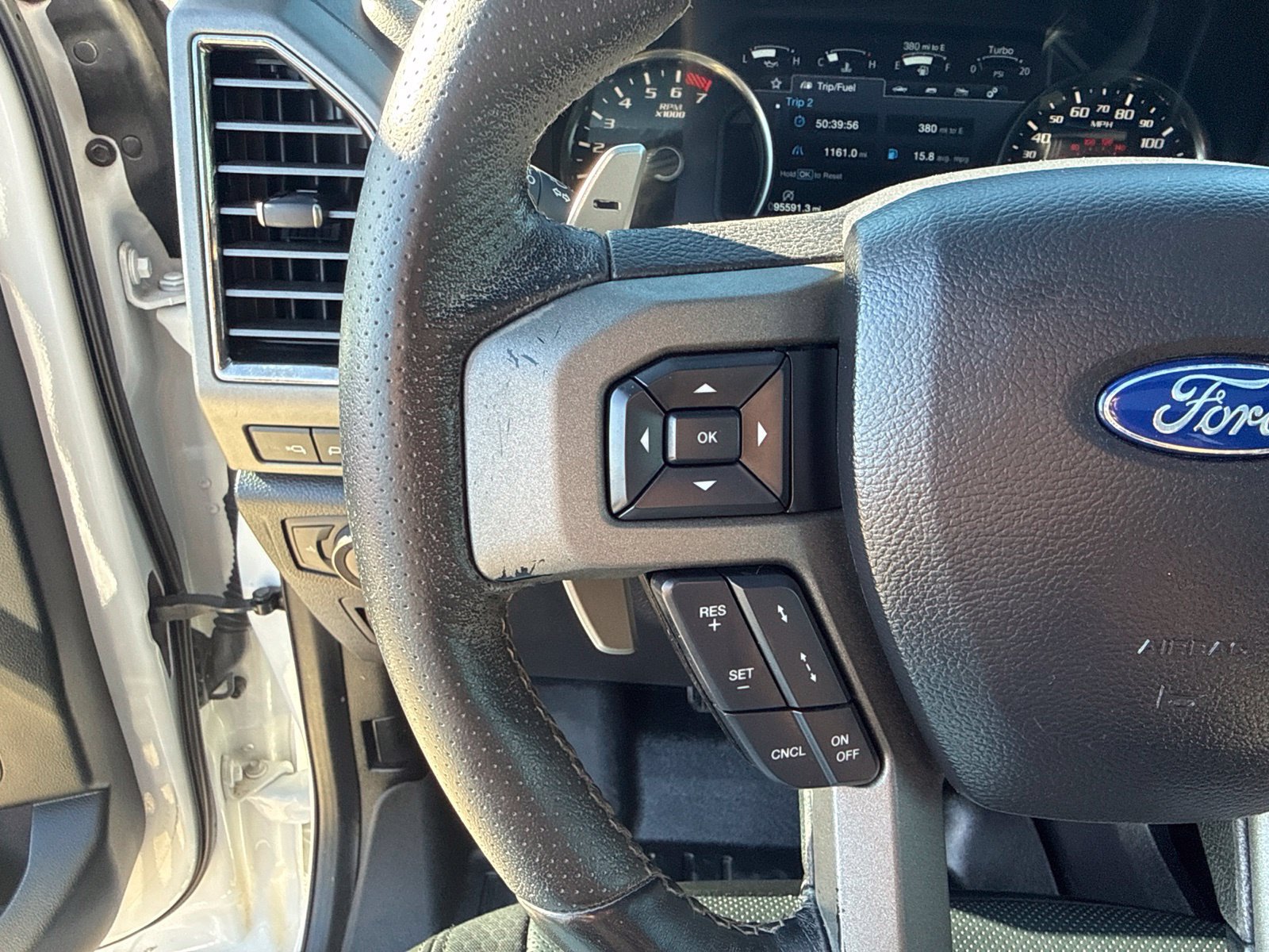 Used 2019 Ford F150 Raptor w/ Equipment Group 802A Luxury AWD/4WD image 11