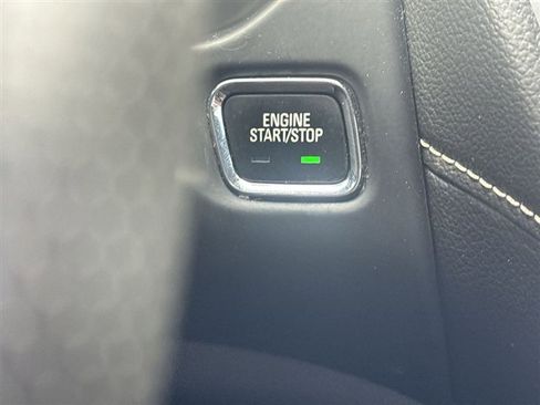 Certified 2023 GMC Acadia SLE w/ Driver Convenience Package image 17