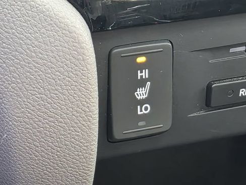 Used 2017 Honda Pilot Touring image 18
