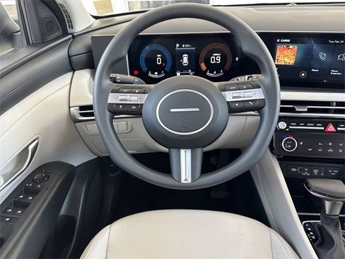 Used 2025 Hyundai Tucson SEL image 12