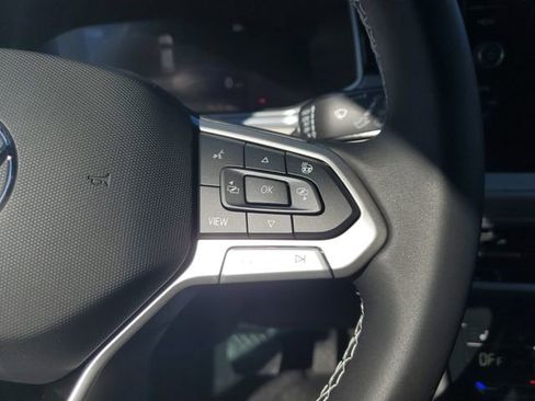 New 2026 Volkswagen Taos SE image 28