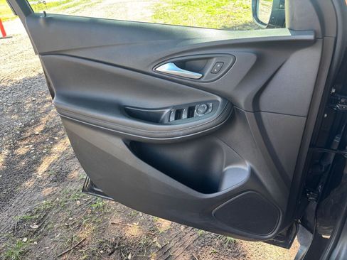 Used 2025 Buick Encore GX Preferred FWD image 18