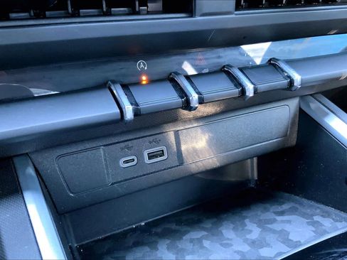 Used 2023 Chevrolet Colorado Trail Boss w/ Advanced Trailering Package image 34