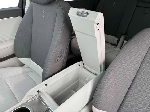 New 2026 Hyundai Ioniq 9 SE image 18