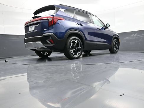 Certified 2025 Kia Seltos EX AWD/4WD image 28