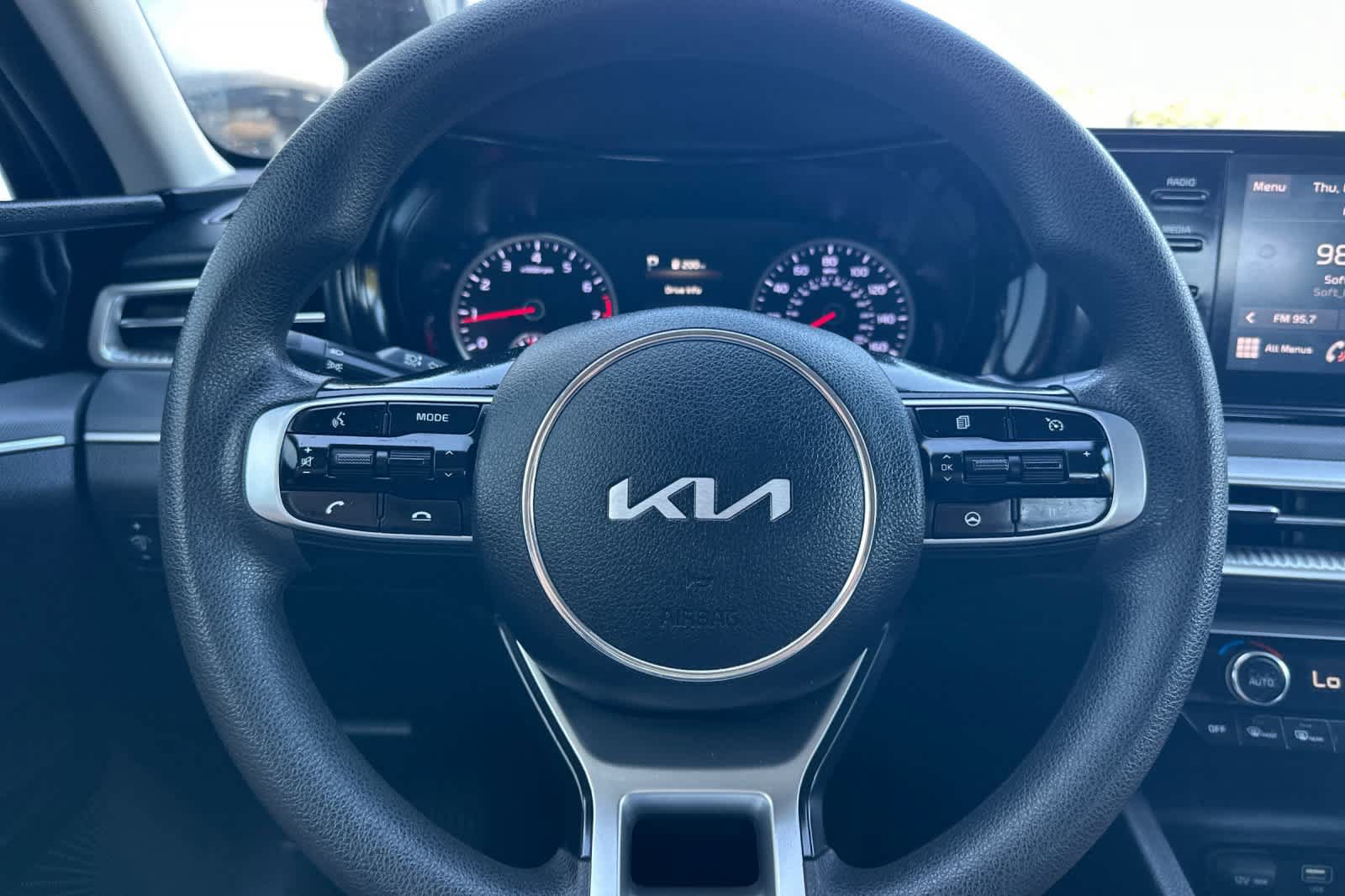 Used 2022 Kia K5 LXS FWD image 27